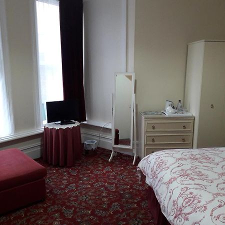Bed and Breakfast Ellenborough House à Southampton Extérieur photo